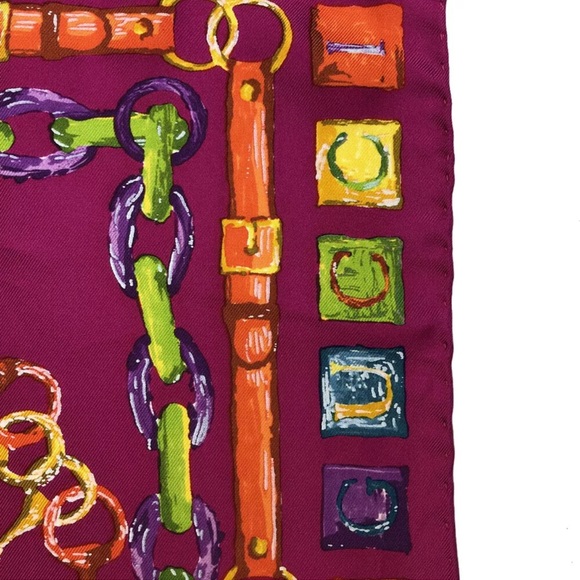 Scarf Sale - Gucci Logo Horse-bit 100% Silk Scarf - Picture 7 of 7